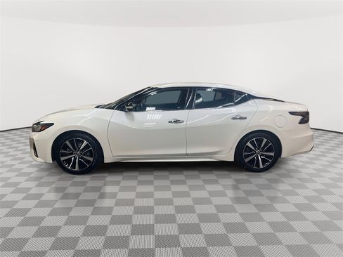Used 2023 Nissan Maxima SV w/ Floor Mat Group image 6