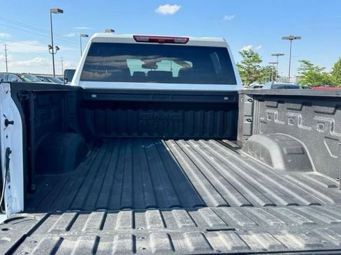 Certified 2025 GMC Sierra 2500 AT4 AWD/4WD image 25