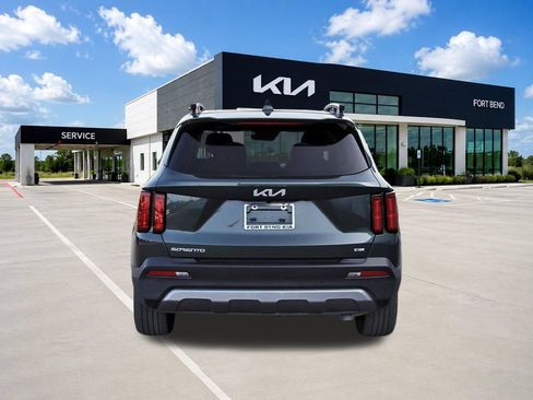 Used 2023 Kia Sorento SX Prestige AWD/4WD image 6