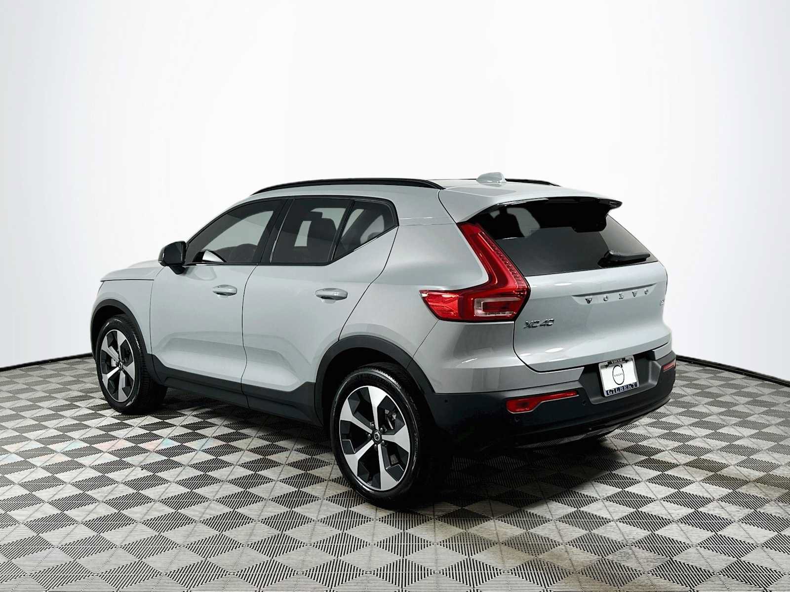 Used 2026 Volvo XC40 B5 Plus w/ Protection Package Premier AWD/4WD image 5