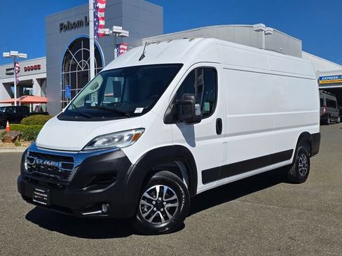 Used 2025 RAM ProMaster 2500 w/ Quick Order Package 22G SLT FWD image 3