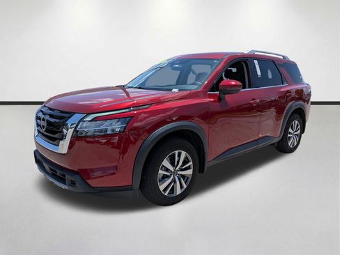 Used 2024 Nissan Pathfinder SL FWD image 8