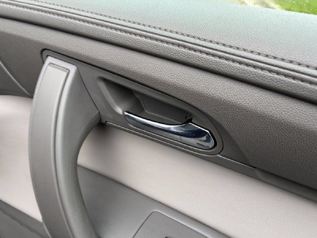 Used 2016 GMC Acadia SLE FWD image 34