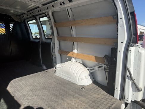 Used 2024 Chevrolet Express 2500 w/ Driver Convenience Package image 15