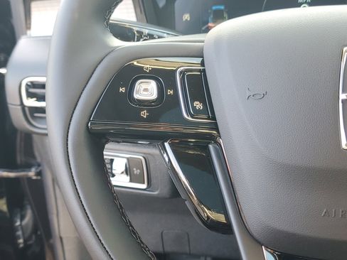 New 2026 Lincoln Corsair Premiere image 17