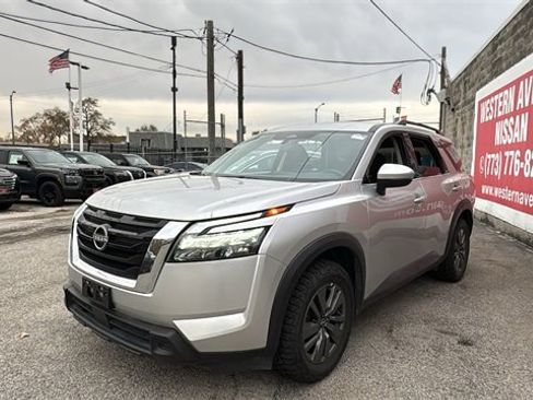Used 2024 Nissan Pathfinder SV image 24