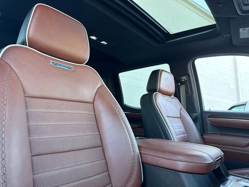 Used 2024 GMC Sierra 1500 Denali Ultimate image 17