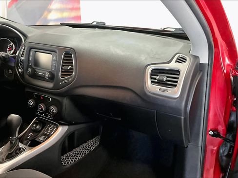 Used 2018 Jeep Compass Sport w/ Cold Weather Group image 21