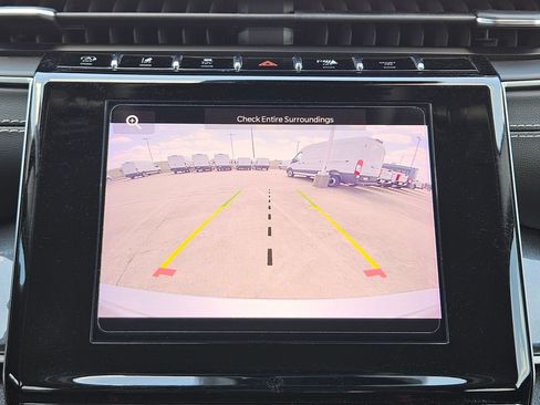 Used 2022 Jeep Grand Cherokee L Laredo w/ Luxury Tech Group I AWD/4WD image 21