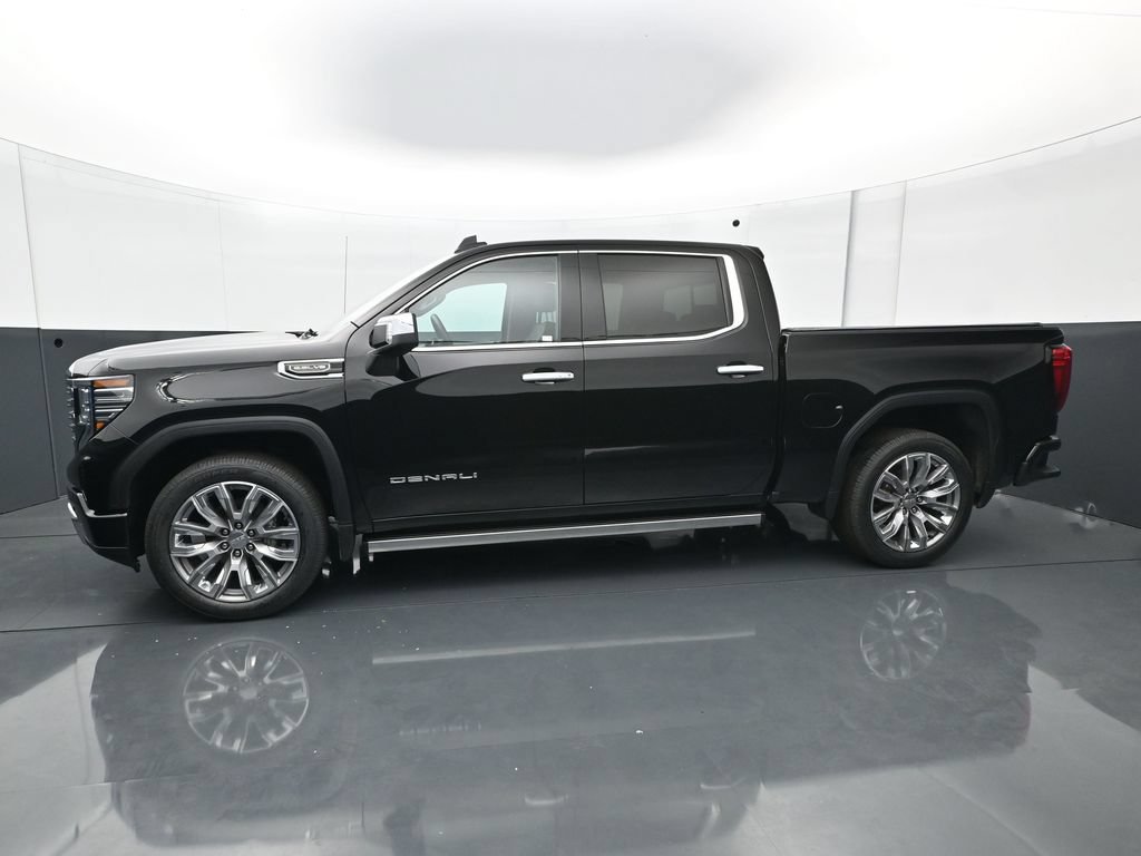 Used 2024 GMC Sierra 1500 Denali w/ Denali Reserve Package AWD/4WD image 3