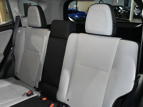 Used 2018 Toyota RAV4 XLE image 17