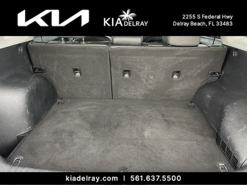 Certified 2022 Kia Niro EX image 8