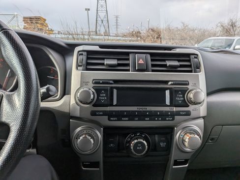 Used 2011 Toyota 4Runner SR5 image 20