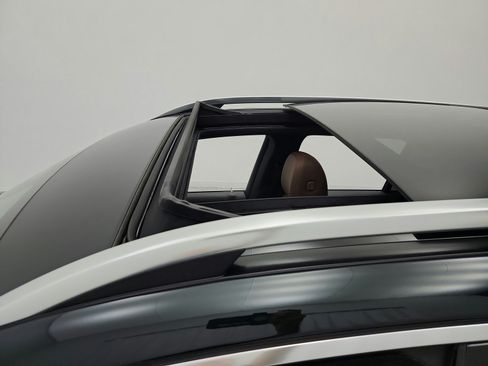 Certified 2024 Mercedes-Benz GLE 350 4MATIC image 16