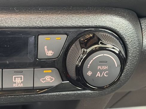 Certified 2021 Nissan Kicks SR w/ SR Premium Package image 23