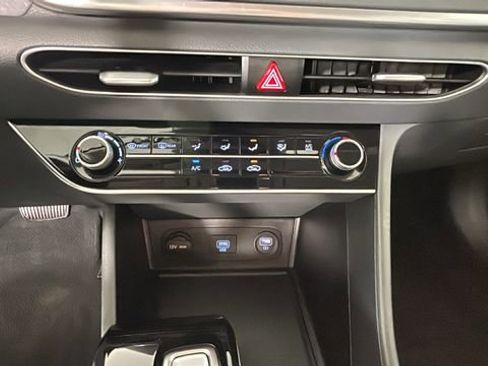 Used 2022 Hyundai Sonata SE FWD image 22