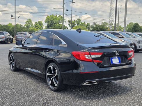 Used 2018 Honda Accord Sport image 11