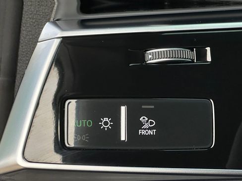 Used 2026 Audi RS Q8 performance image 24