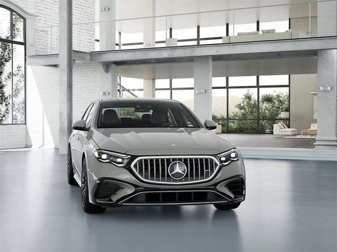 New 2026 Mercedes-Benz E 53 AMG e 4MATIC Sedan image 8