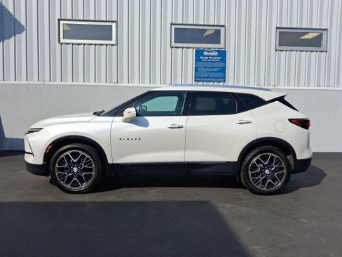 Used 2023 Chevrolet Blazer Premier AWD/4WD image 2