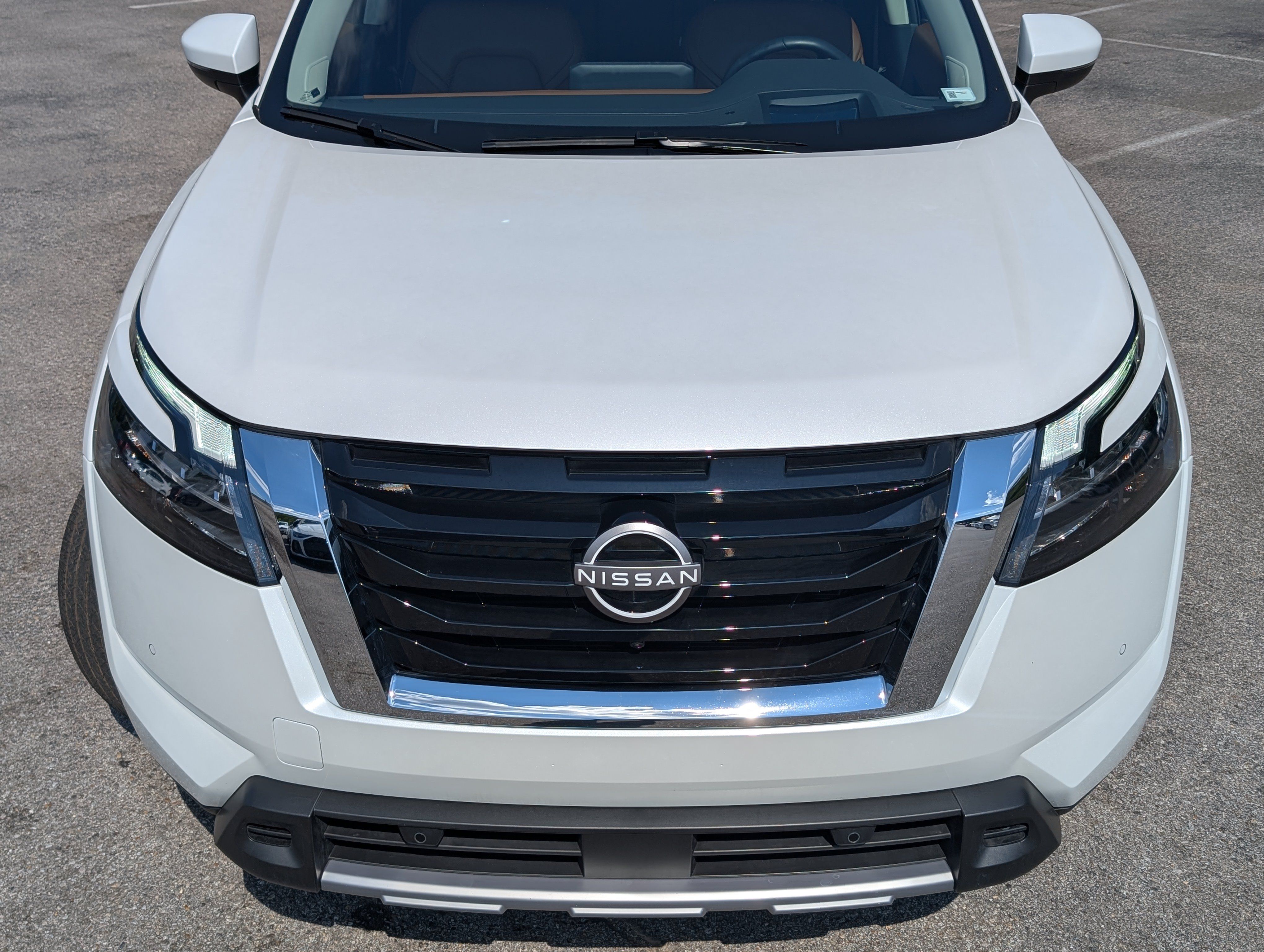 Used 2025 Nissan Pathfinder Platinum w/ Cargo Package FWD image 12