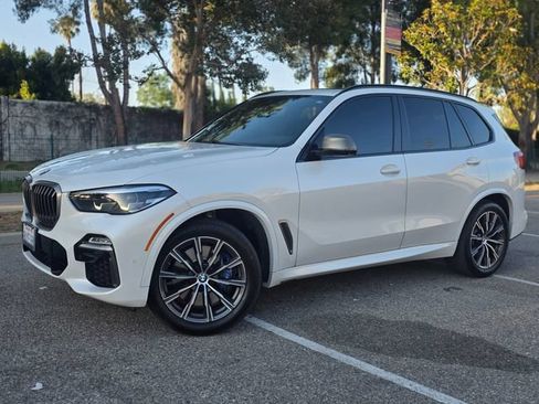 Used 2020 BMW X5 M50i w/ Parking Assistance Package AWD/4WD image 24