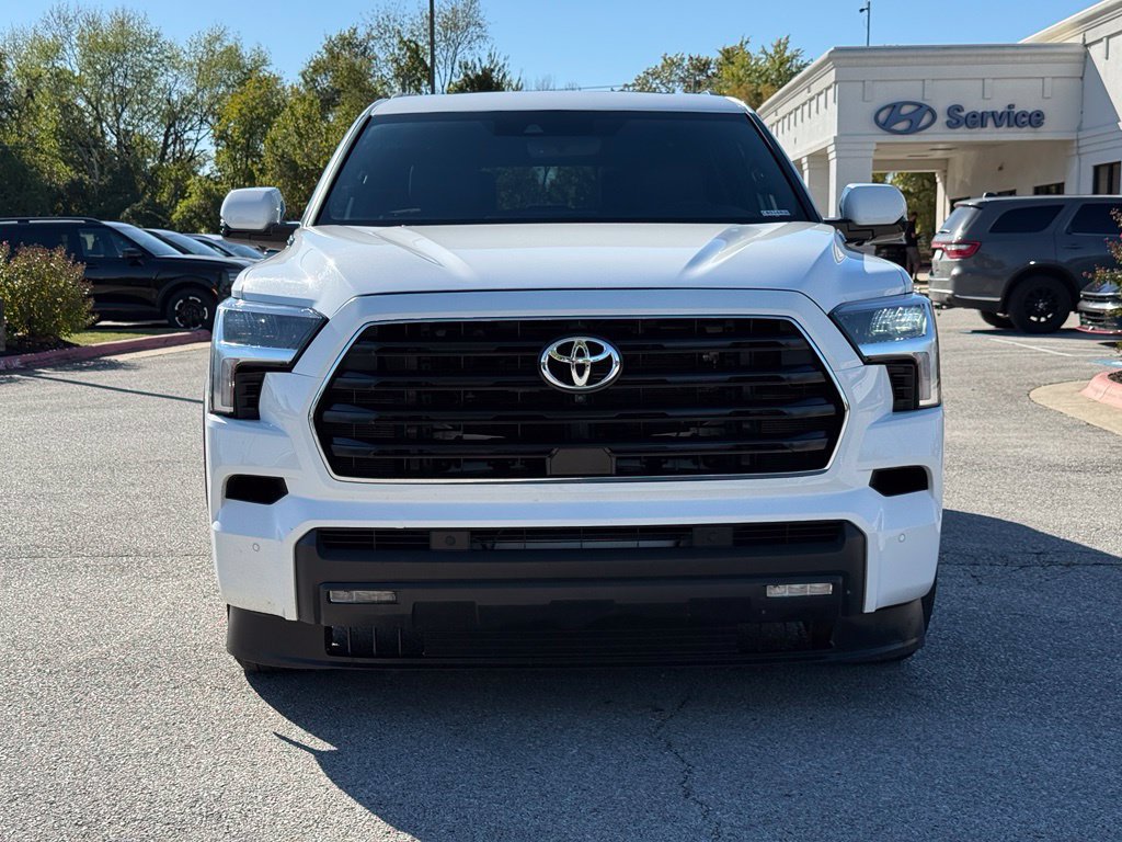 Used 2025 Toyota Sequoia SR5 AWD/4WD image 2
