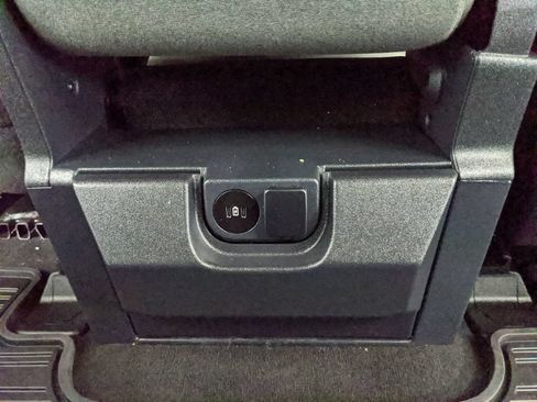 Certified 2024 Ford F350 XLT w/ 360-Degree Camera Package AWD/4WD image 17