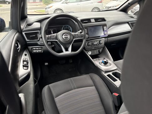 Certified 2025 Nissan Leaf S FWD image 16