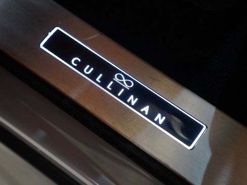 Certified 2024 Rolls-Royce Cullinan Black Badge w/ Driver's Package image 29