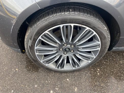 Used 2022 Land Rover Range Rover Westminster Edition image 9
