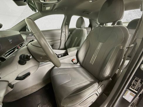 Used 2023 Hyundai Elantra SEL w/ Convenience Package FWD image 26