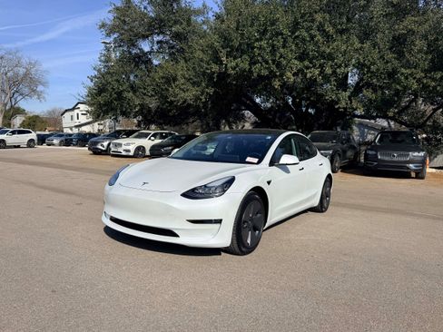 Used 2022 Tesla Model 3 Long Range image 2