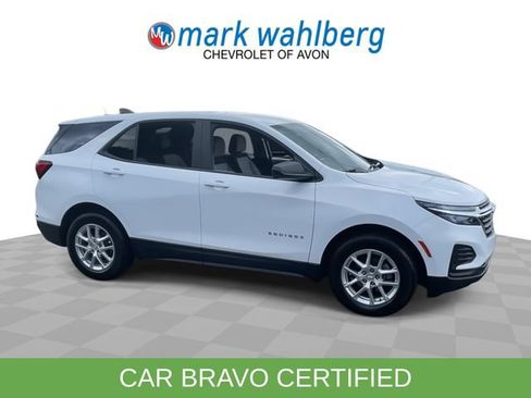 Certified 2024 Chevrolet Equinox LS w/ LS Convenience Package FWD image 9