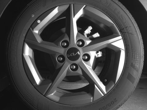Used 2025 Kia K4 FWD image 14