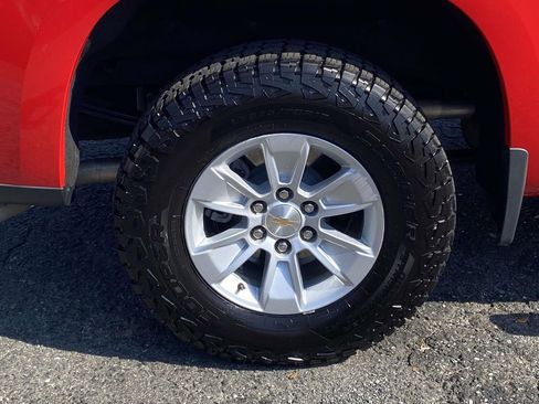 Used 2025 Chevrolet Silverado 1500 LT w/ Leather Package AWD/4WD image 7