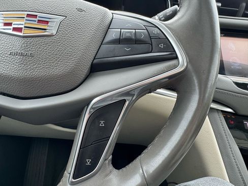 Used 2017 Cadillac XT5 Luxury FWD image 17