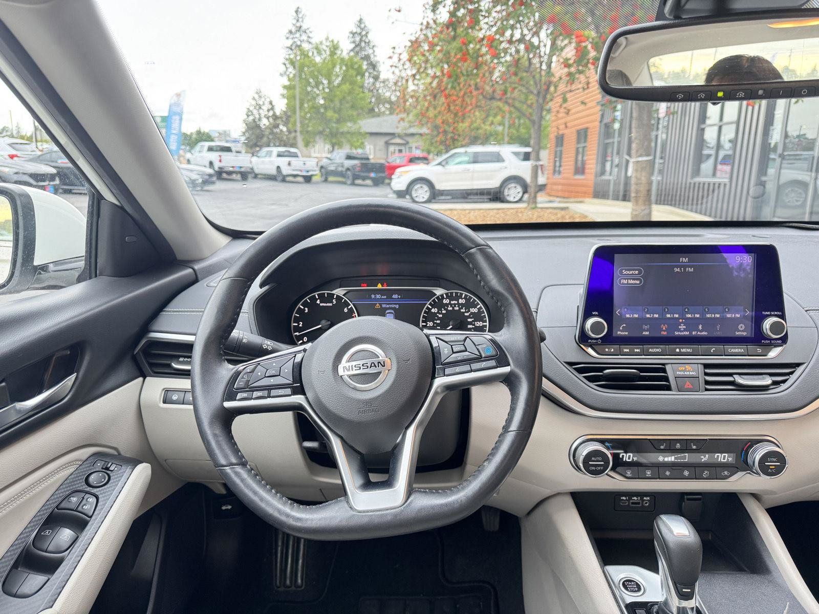 Used 2019 Nissan Altima 2.5 SV FWD image 14