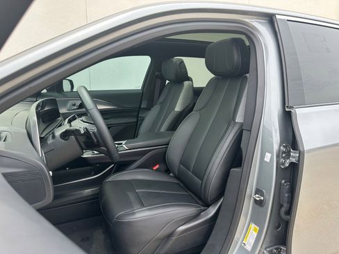 Used 2024 Cadillac Lyriq Tech w/ LPO, Floor Liner Package RWD image 10