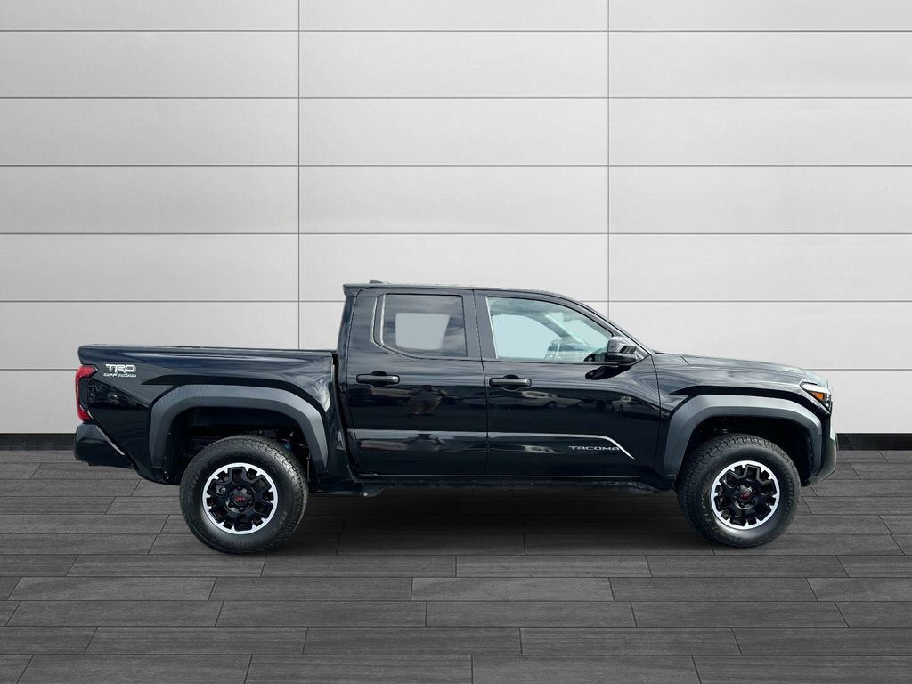 Used 2024 Toyota Tacoma TRD Off-Road AWD/4WD image 2