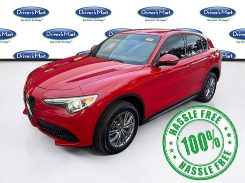 Used 2023 Alfa Romeo Stelvio Sprint image 3
