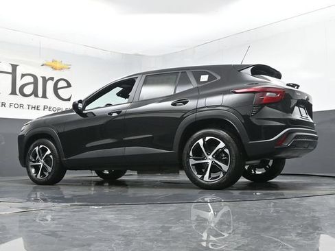 New 2026 Chevrolet Trax RS w/ Sunroof Package FWD image 33