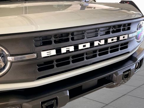 Used 2023 Ford Bronco Black Diamond AWD/4WD image 29