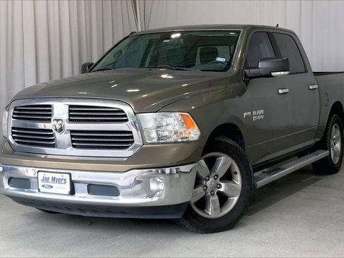 Used 2014 RAM 1500 Lone Star RWD image 2