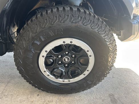 Used 2021 Ford Bronco Badlands image 20