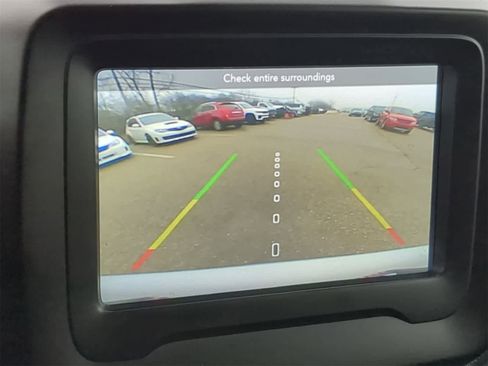 Used 2019 Jeep Renegade Latitude w/ Cold Weather Group image 35