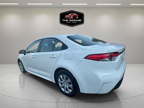 Used 2023 Toyota Corolla LE FWD image 4