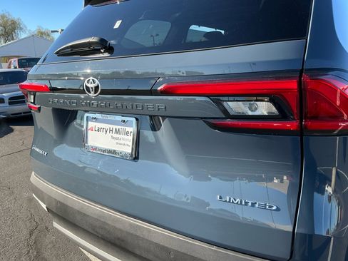 Used 2024 Toyota Grand Highlander AWD Hybrid image 24