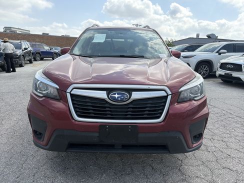 Used 2020 Subaru Forester Premium AWD/4WD image 8