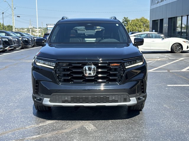 Used 2025 Honda Pilot TrailSport image 15